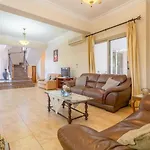 Jan Lui Villa Argaka